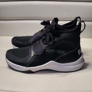 🚫SOLD 🚫Puma youth sneakers